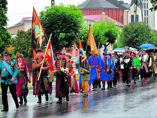 Terespol: Bractwa kurkowe oddały honorowe salwy [GALERIA]