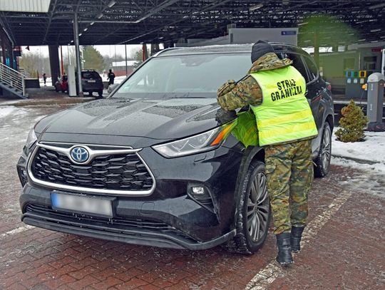 Terespol. Chciał wyjechać z Polski Toyotą z fałszywymi tablicami