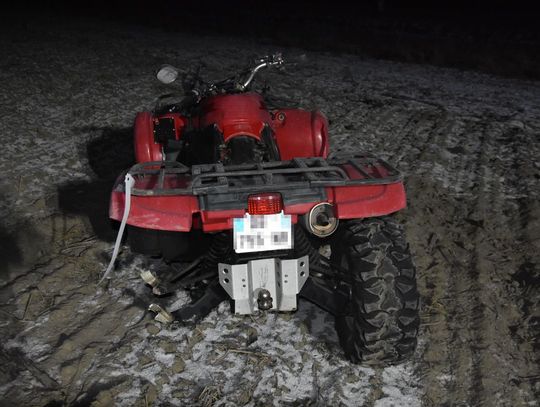 Quad uderzył w drzewo, jedna osoba nie żyje