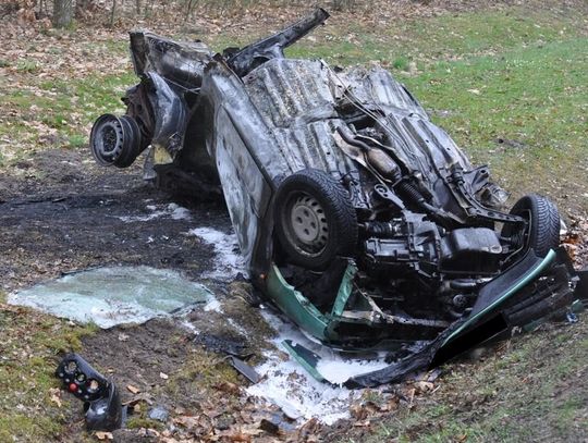 Tragiczny wypadek w Stasinowie. Kierowca seicento nie miał szans