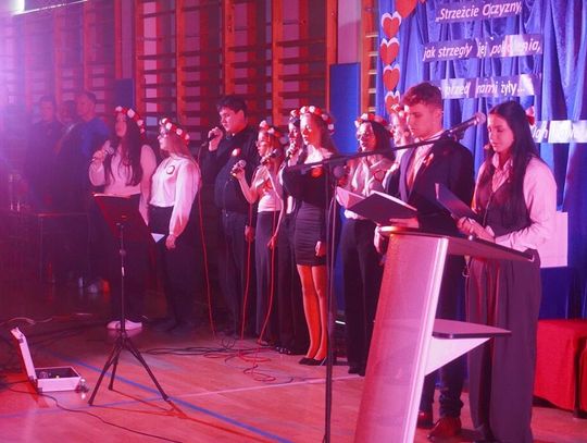 uczniowie na akademii, listopad 2025