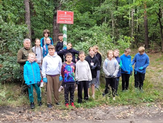 Uczniowie sprzątali swoją małą ojczyznę [ZDJĘCIA]