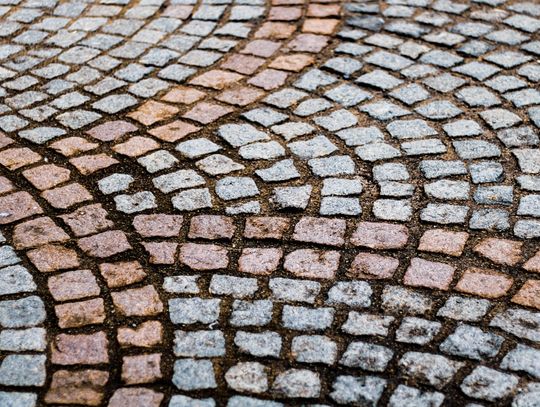 Układanie kostki brukowej