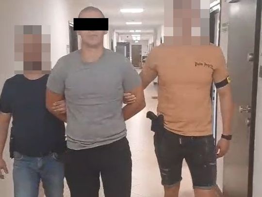Ukrywał się pół roku, wpadł na strychu. 22-latek zatrzymany