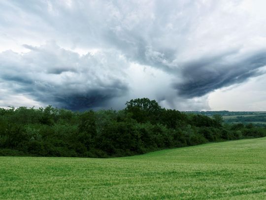 Uwaga na burze! Jest ostrzeżenie meteorologiczne dla regionu [MAPA]