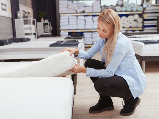 W jaki sposób działa materac profilowany?