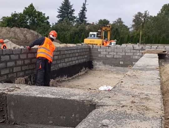 W Łomazach budują blok. Wiemy, kiedy ruszy nabór na mieszkania