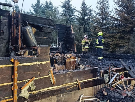 W zgliszczach znaleźli dwa ciała