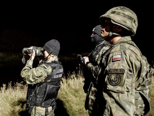 Wciąż trwają poszukiwania migranta, który miał wskoczyć do Bugu