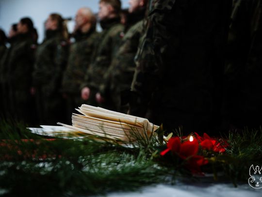 Wigilia w Kopytowie. Z żołnierzami świętował generał (ZDJĘCIA)