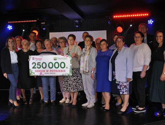 Pół miliona złotych dla seniorów od Fundacji Pomocna Dłoń [ZDJĘCIA, FILM]