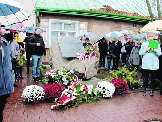 Wisznice: Oddali cześć bestialsko zamordowanym patriotom