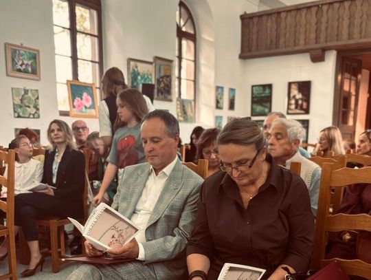 publiczność w Wisznicach w czasie rozstrzygnięcia konkursu