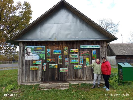 drewniana stodoła, otwarcie Galerii Wioskowej w Wygnance, 26 października 2025