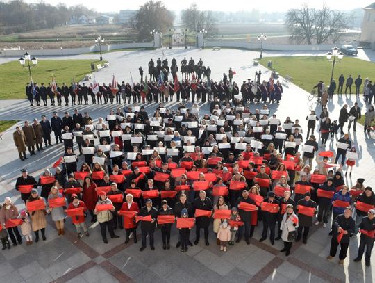 Wyjątkowy gest solidarności. Zamiast wieńców była zbiórka dla powodzian