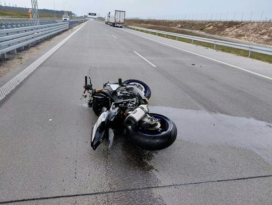 Wypadek na autostradzie. Motocyklista zginął na miejscu