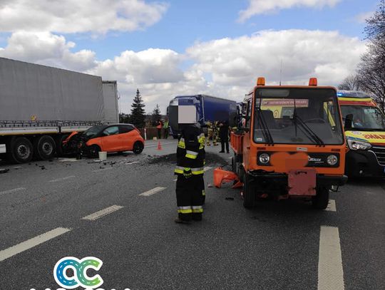 Wypadek w Woskrzenicach. Ruch odbywa się wahadłowo