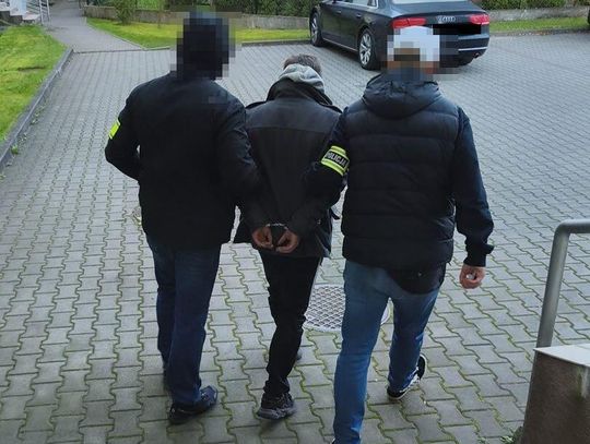 Zawiadomił, że w szkole jest bomba. Jest już w rękach policji