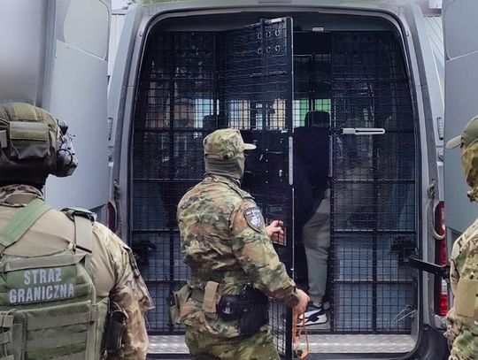 Prokuratura skierowała do sądu akt oskarżenia. 12 osób odpowie za organizację nielegalnej migracji