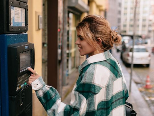 Zapłaciłeś za parking, a i tak dostałeś karę? Wyrok NSA daje kierowcom nową broń