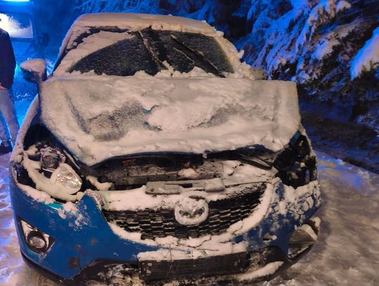 zniszczony samochód