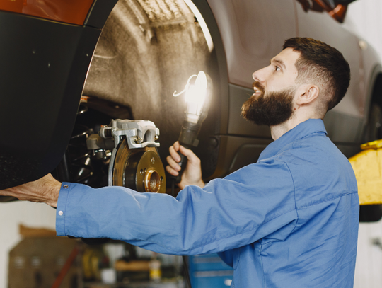 Zbliża się termin przeglądu samochodu? Zrób go teraz, bo już wkrótce będzie drożej