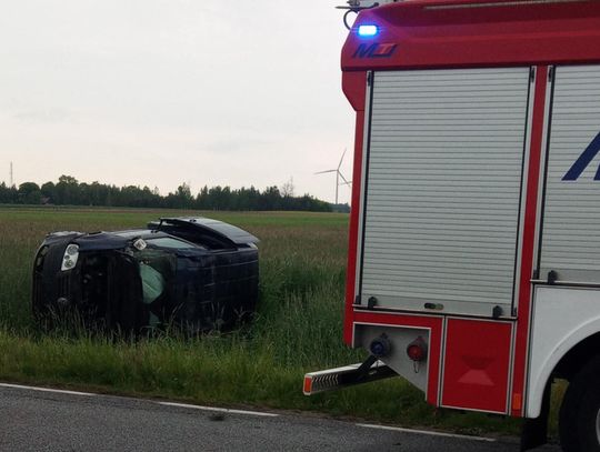 Zderzenie trzech aut w Dubicy. Rzecznik policji wyjaśnia