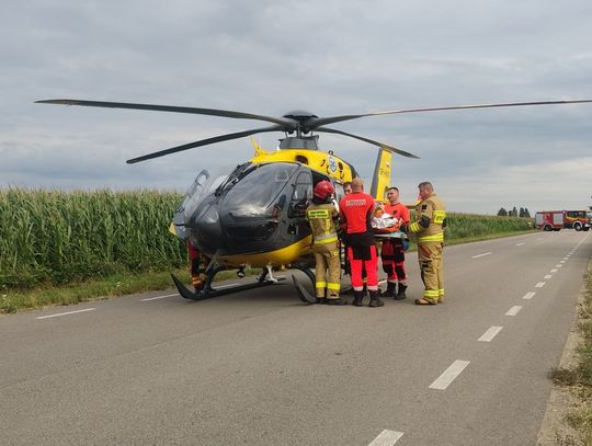 Zderzenie busa z ciągnikiem. 8 osób trafiło do szpitala