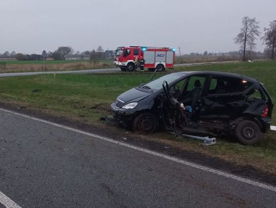 Zderzenie dwóch samochodów w Bezwoli. Jedna osoba nie żyje