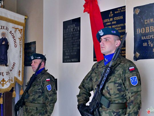 Ziemia łosicka oddała hołd ministrowi Władysławowi Stasiakowi [GALERIA ZDJĘĆ]