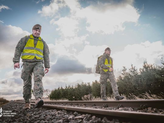 Żołnierze 2 LBOT wspierają służby w ochronie infrastruktury kolejowej