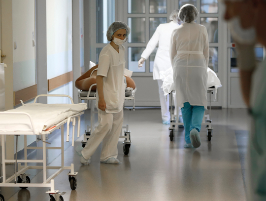 Zostawił pacjentkę z bólem i wyszedł. Szpital się tłumaczy i obiecuje