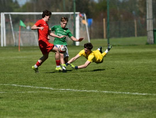 Zwariowany mecz na stadionie przy ul. Zdanowskiego [GALERIA ZDJĘĆ]
