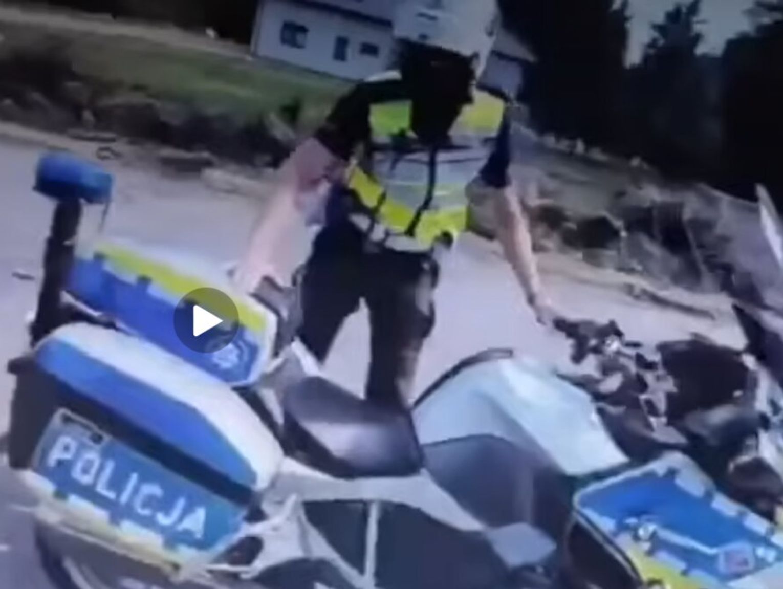 Kraj. 17-latek uciekał jednośladem przed policją. Usłyszał poważne zarzuty [FILM]