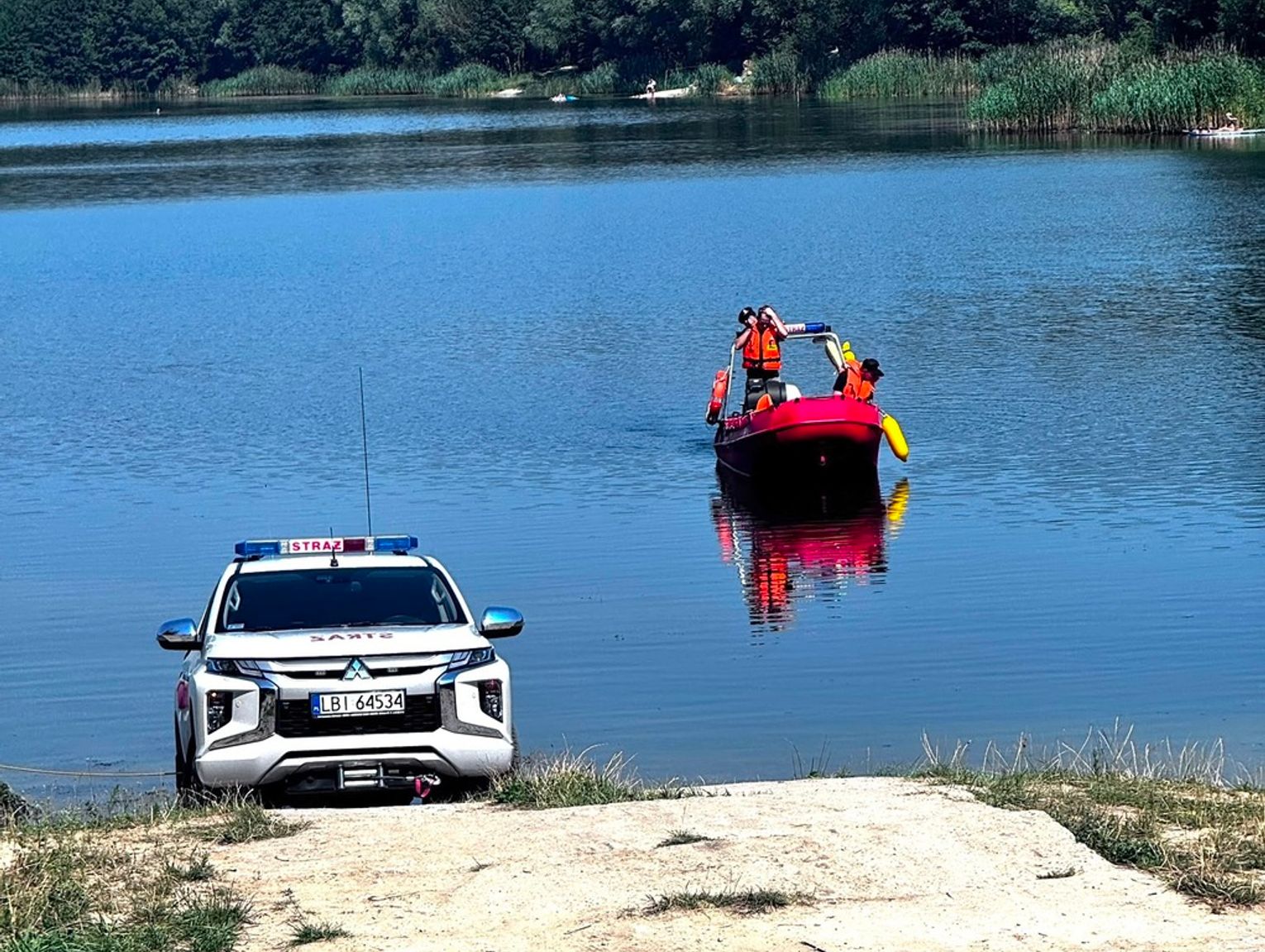 30-latek zniknął pod wodą. Kolejny dzień poszukiwań w zbiorniku wodnym w Berezie