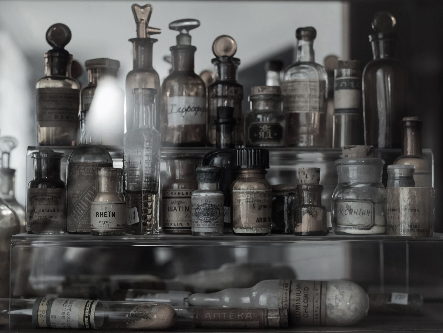 „Nowa wódka” sprzed stulecia. O lekach, które uzależniały gorzej niż alkohol