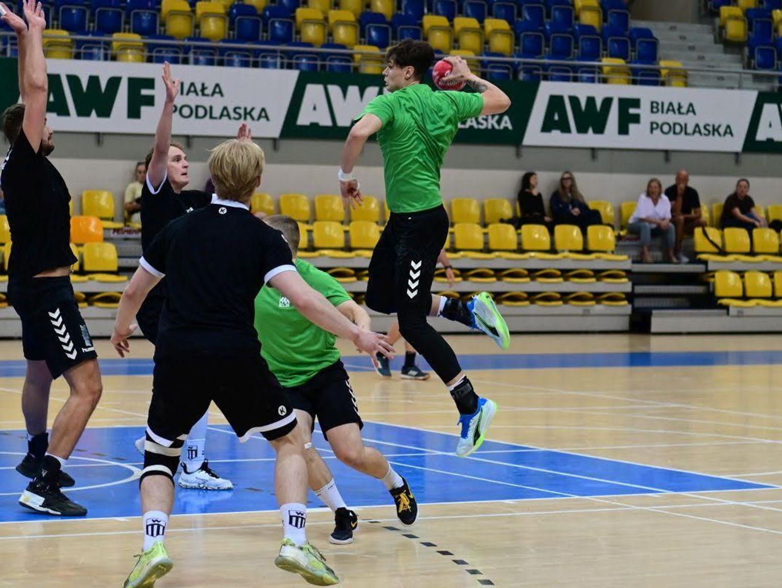 AZS trzeci w Warszawie