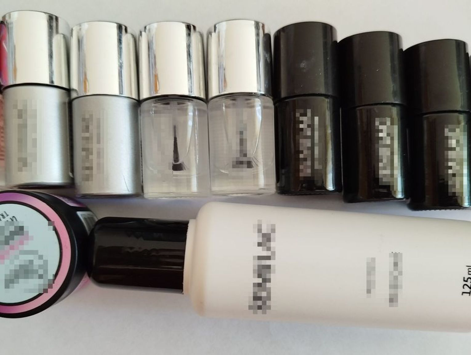 Biała Podlaska. 13-latki kradły lakiery do paznokci [ZDJĘCIA]