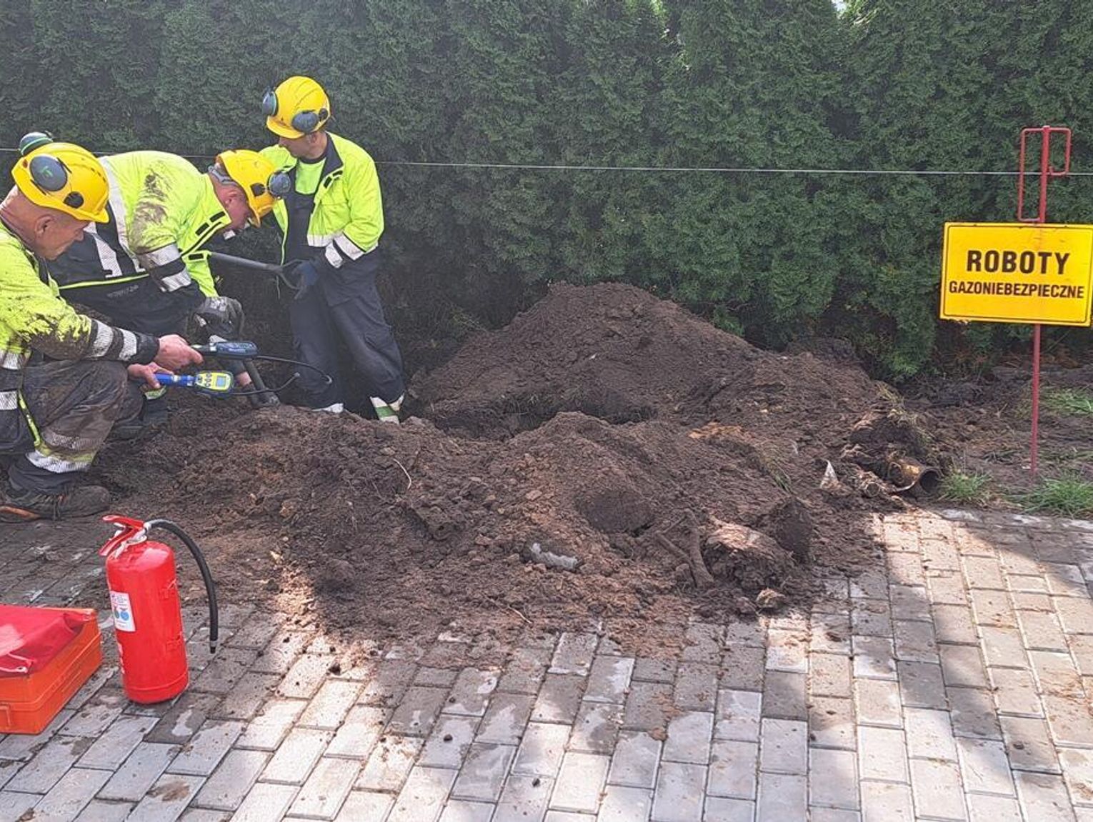 Biała Podlaska. Awaria gazociągu przy ul. Koncertowej. Strażacy ewakuowali mieszkańców