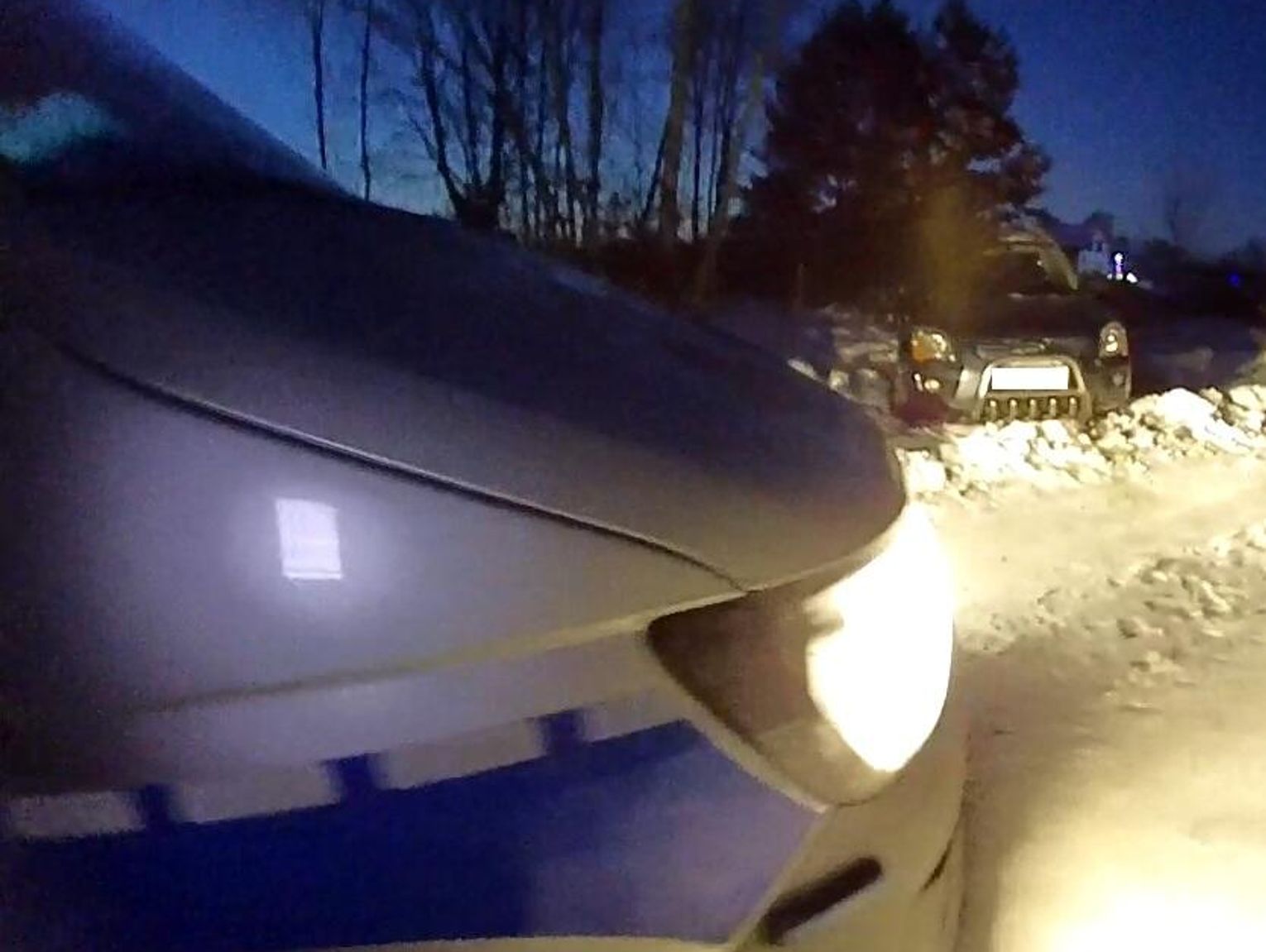 Biała Podlaska: Po pijaku wyciągali auto ze śniegu