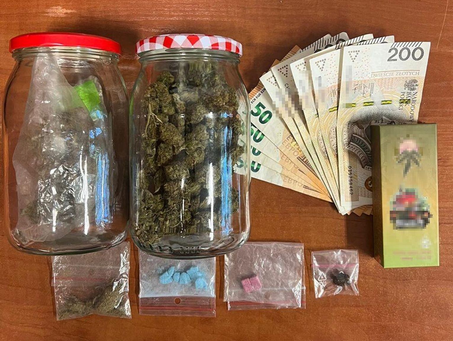 Biała Podlaska. Wpadł z marihuaną, haszyszem i ekstazy