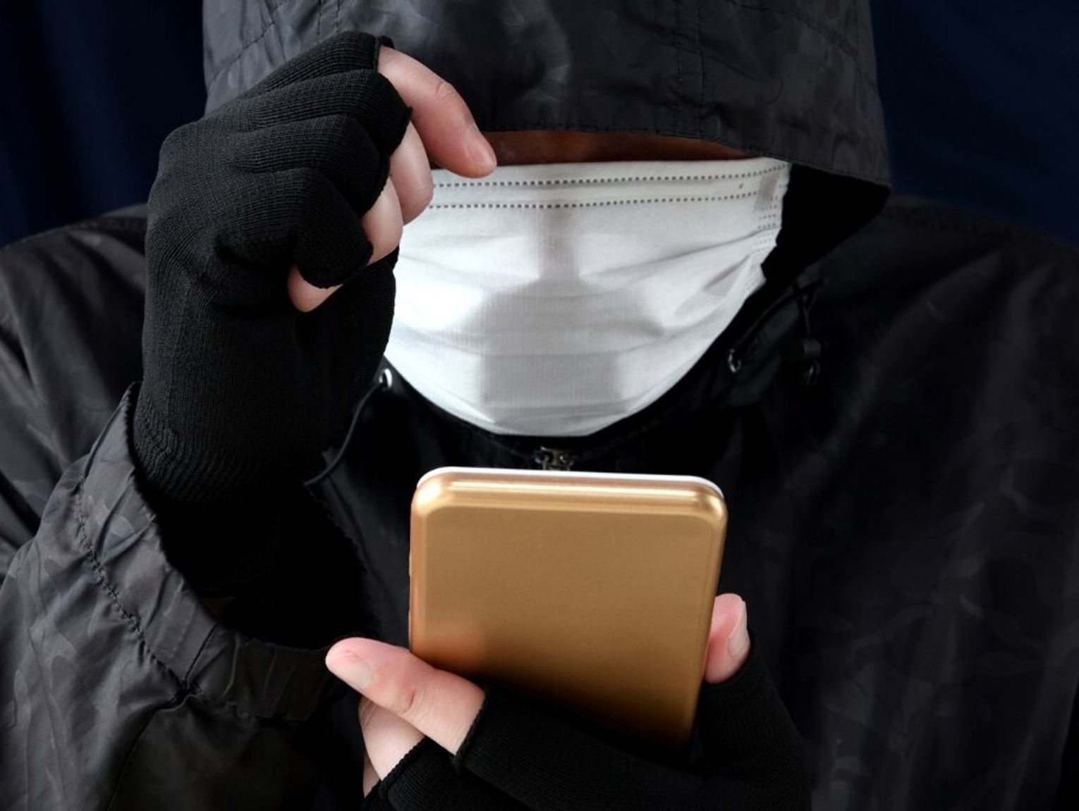 Boimy się tego, co nas rujnuje. Na liście naszych strachów są cyberoszuści