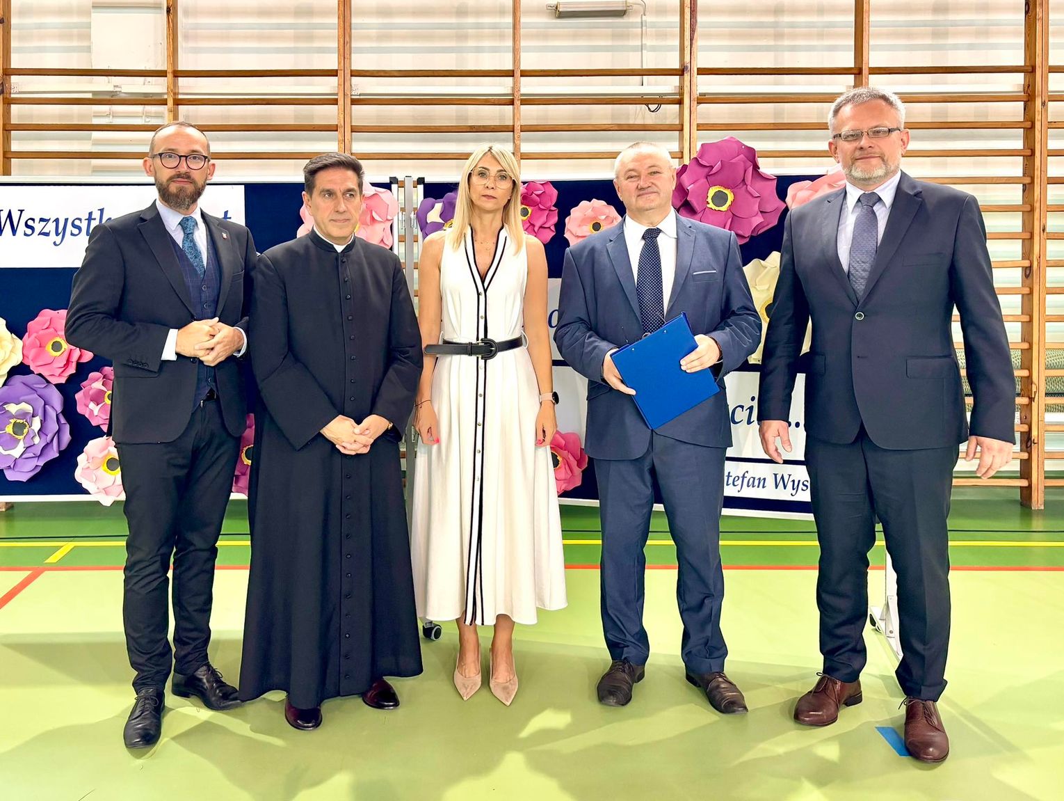 Były starosta pokieruje podstawówką