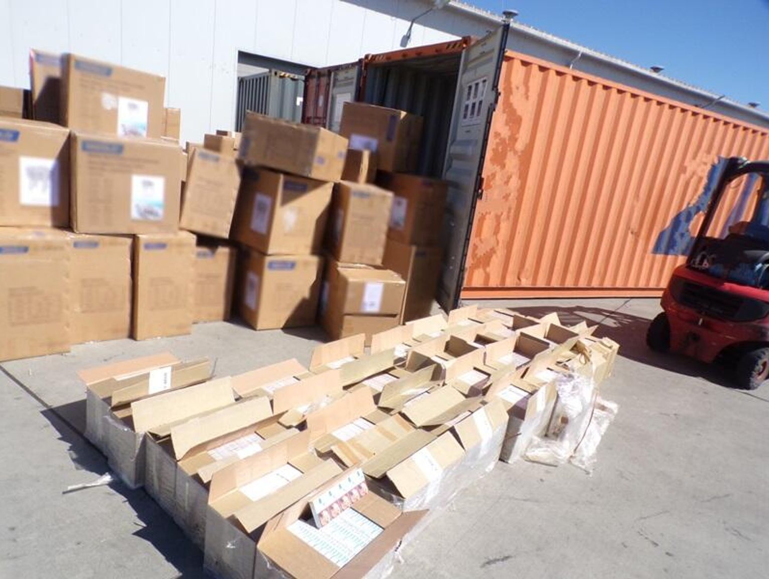 Małaszewicze. Chiński kontener, białoruskie papierosy i czujność celników