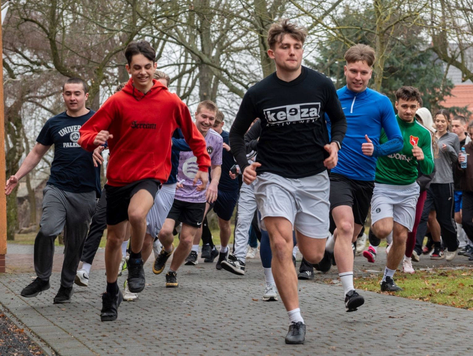 Do szkoły po feriach wrócili wilczym tropem (GALERIA ZDJĘĆ)