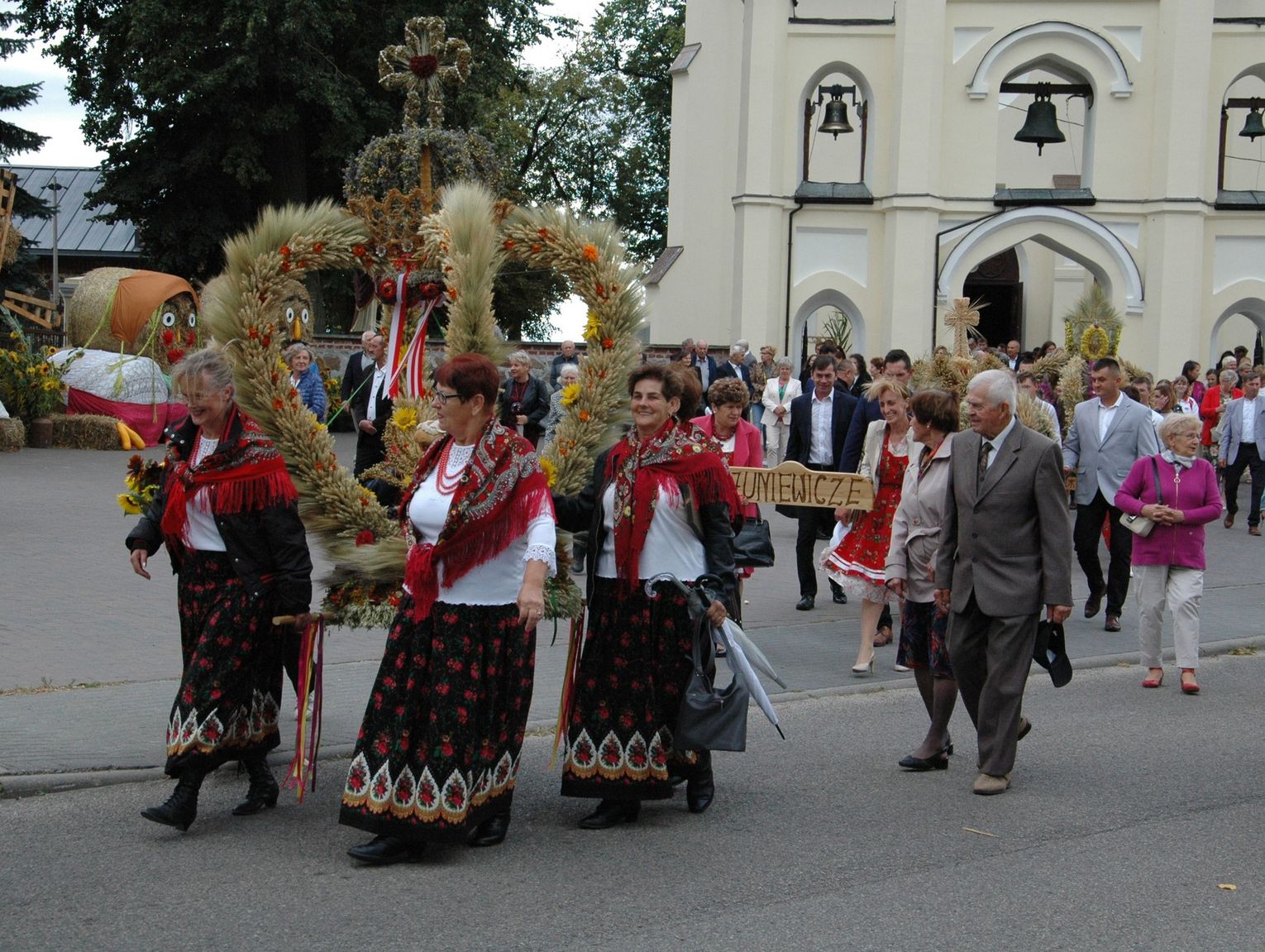 Dożynki gminno-parafialne w Huszlewie. Wybrali najpiękniejszy wieniec [WYNIKI]