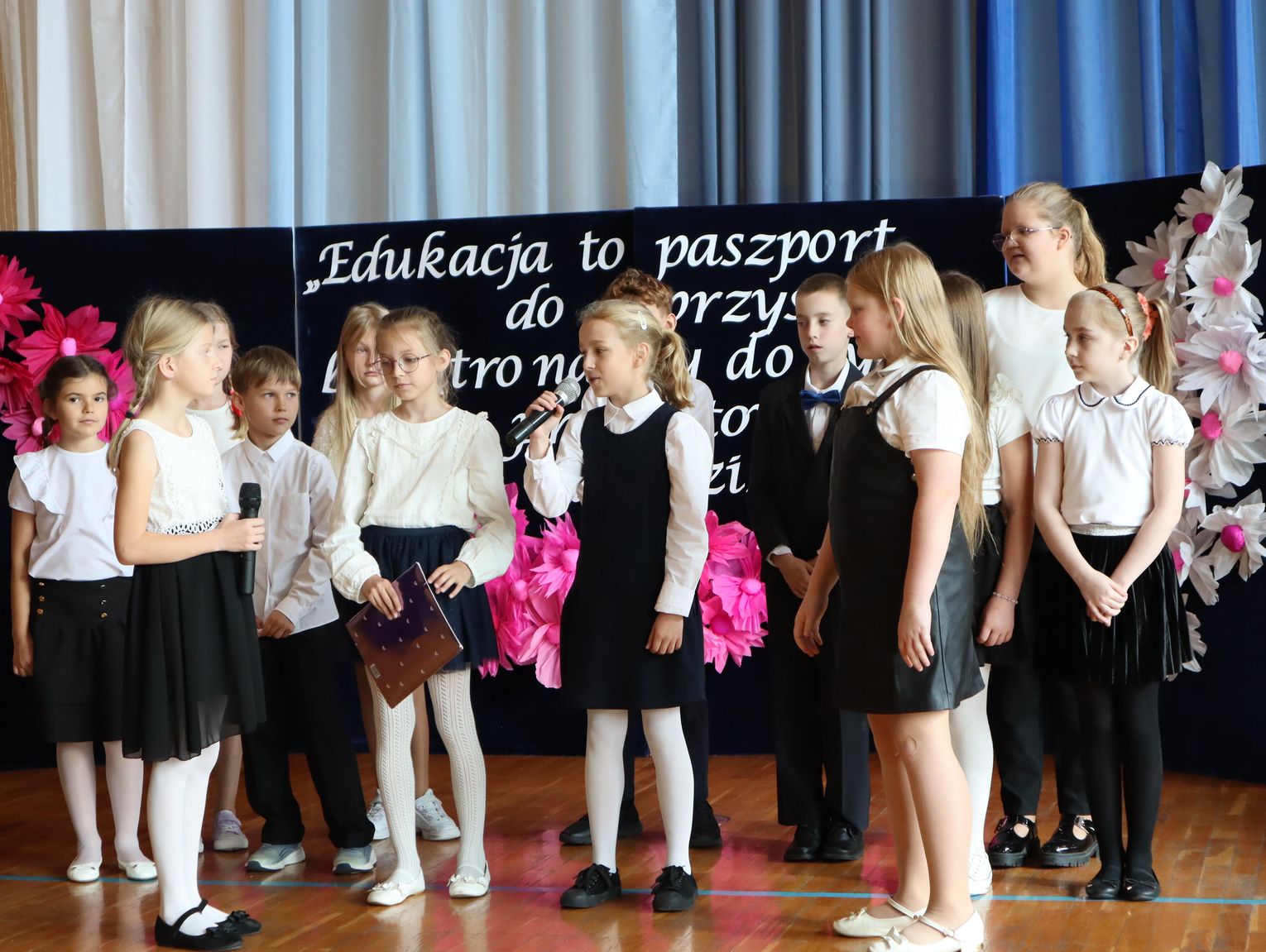 Dzień Edukacji Narodowej. Tak świętowali w Łomazach