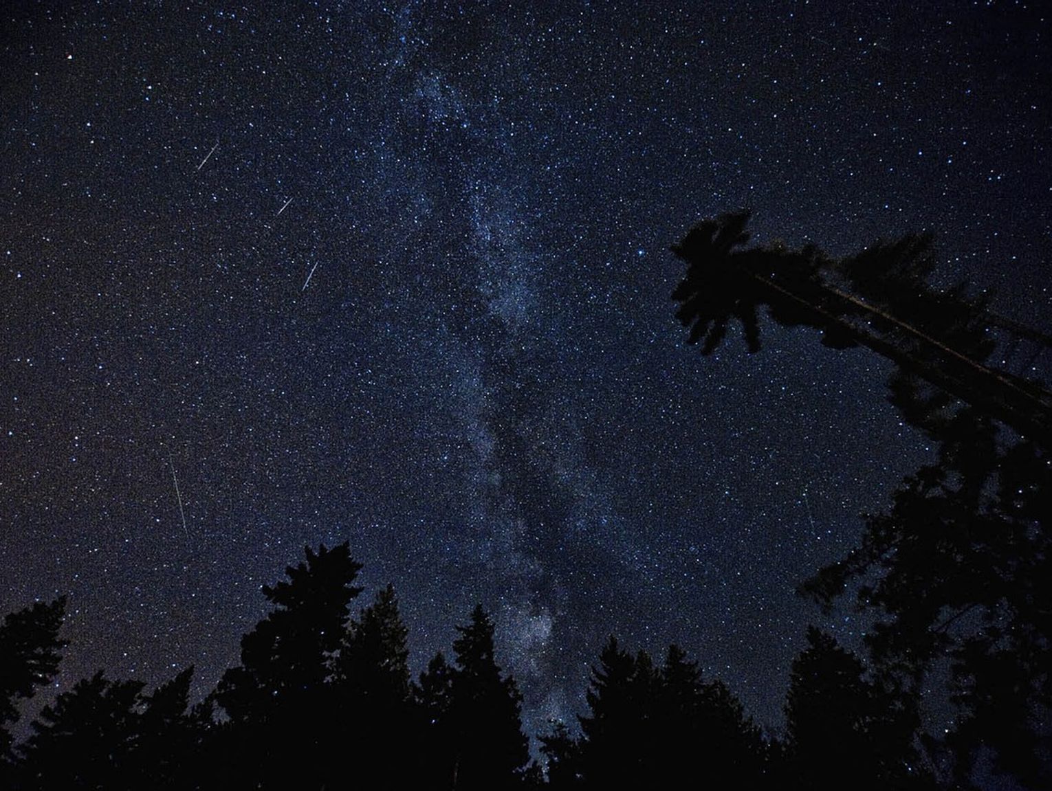 Dziś noc spadających gwiazd! Spadnie choćby sto Perseidów na godzinę