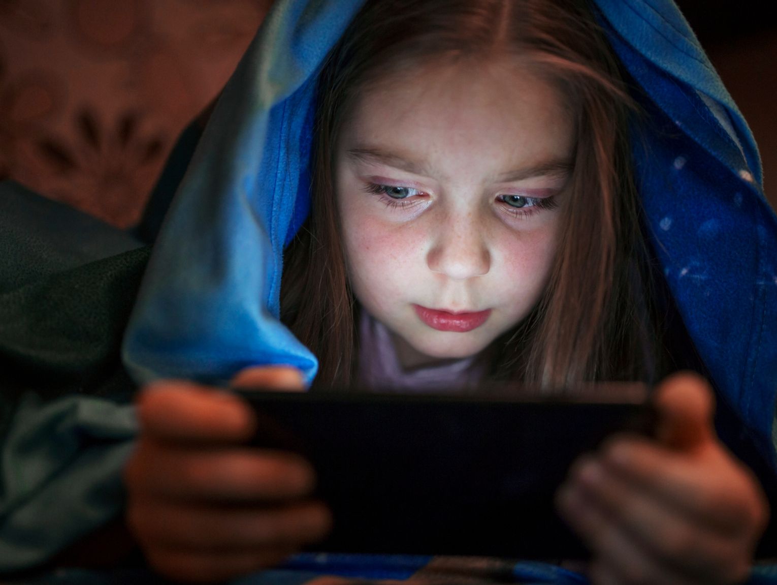 Erotyka, TikTok i Facebook. Co w sieci robią polskie dzieci?