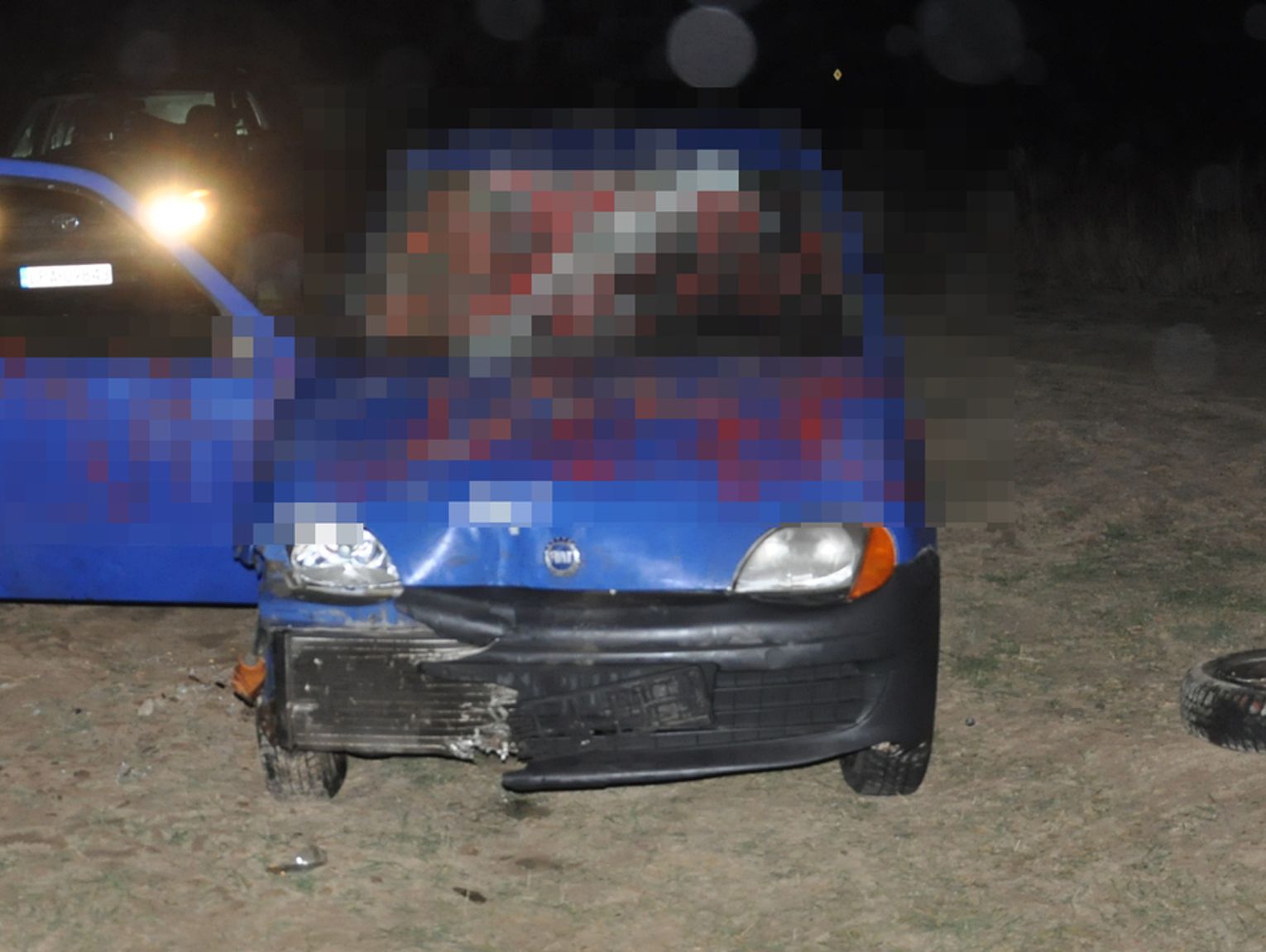 Lubelskie. Finał hucznej zabawy w gminie Włodawa. Wyładowali agresję na seicento